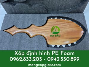 khay-xop-dinh-hinh-pe-foam-mau-den